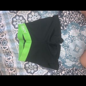 NWOT Women’s Nike spandex